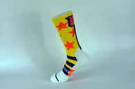 Απορροφητικές ζωηρόχρωμες κάλτσες καλαθοσφαίρισης ιδρώτα, γρήγορα ξηρές φίλαθλες κάλτσες καλαθοσφαίρισης αγοριών