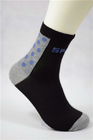 Αντιολισθητικές κάλτσες απόδειξης ολισθήσεων για τους ενηλίκους, μαύρες κάλτσες ολισθήσεων οικιακών ινών αντι
