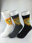 Ανακυκλωμένες κάλτσες βαμβακιού λωρίδων χρώματος νάυλον για το για άνδρες και για γυναίκες επί παραγγελία μέγεθος ενηλίκων
